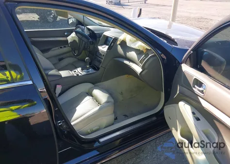 2013 Infiniti G37 z USA, uszkodzony, nr VIN JN1CV6AR7DM755968